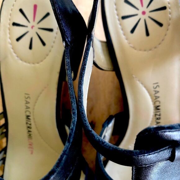 Isaac Mizrah shoe  - Picture 1 of 4